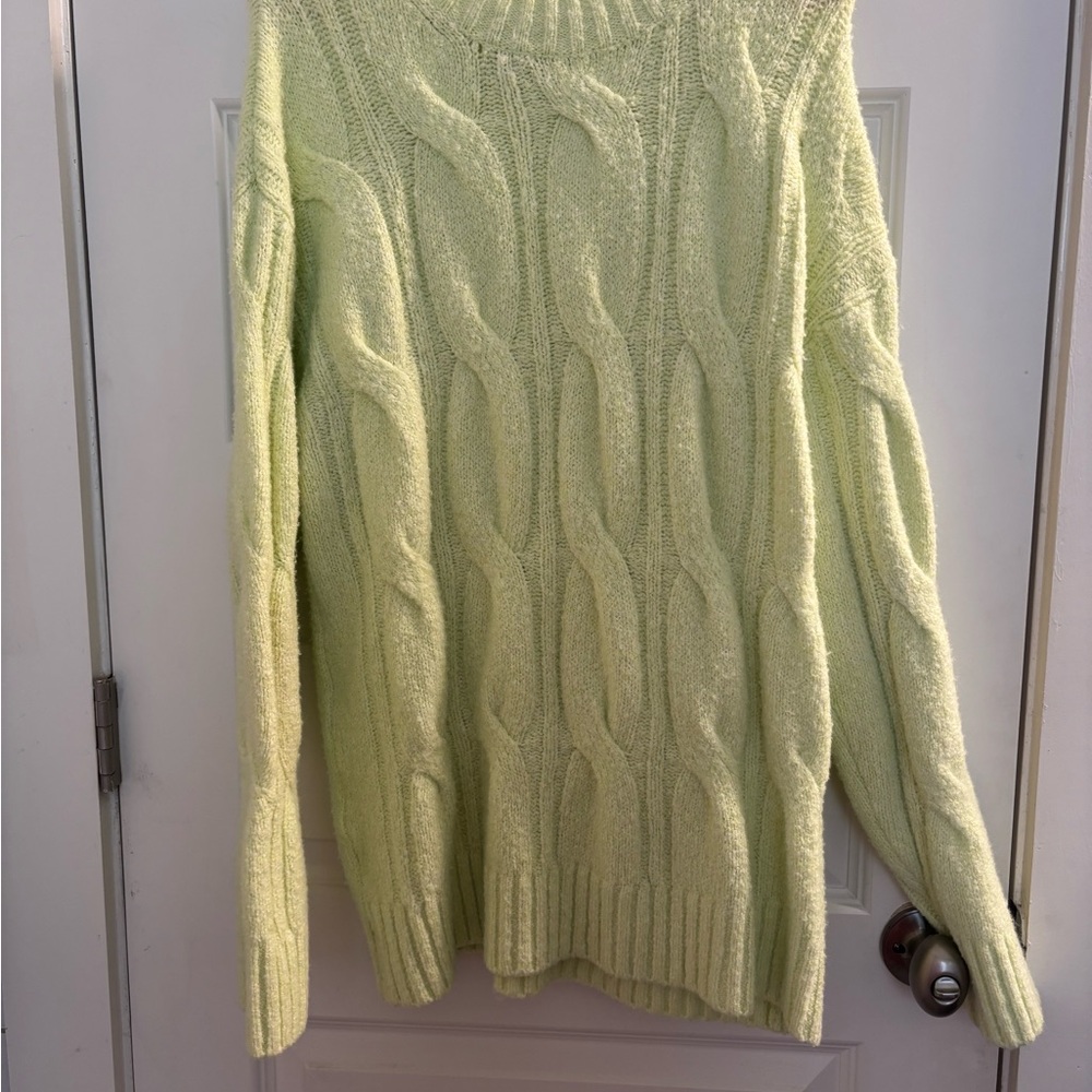 Women's AE Cable Knit Sweater - Lime Green